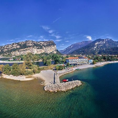 Hotel Lido Blu - Surf & Bike Torbole Sul Garda Bagian luar foto