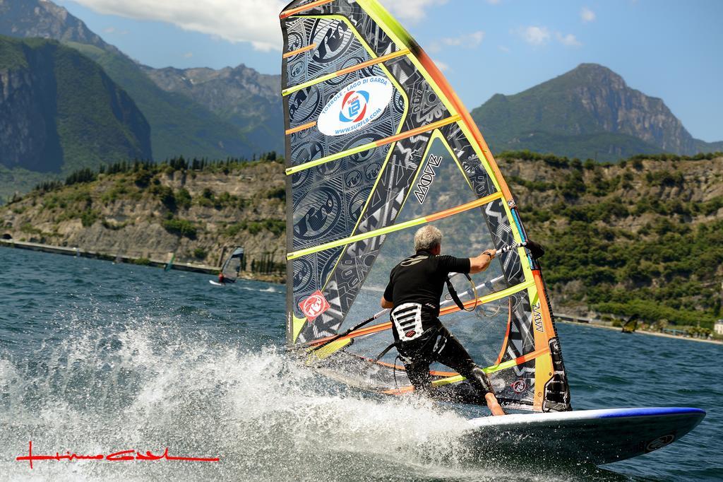 Hotel Lido Blu - Surf & Bike Torbole Sul Garda Bagian luar foto