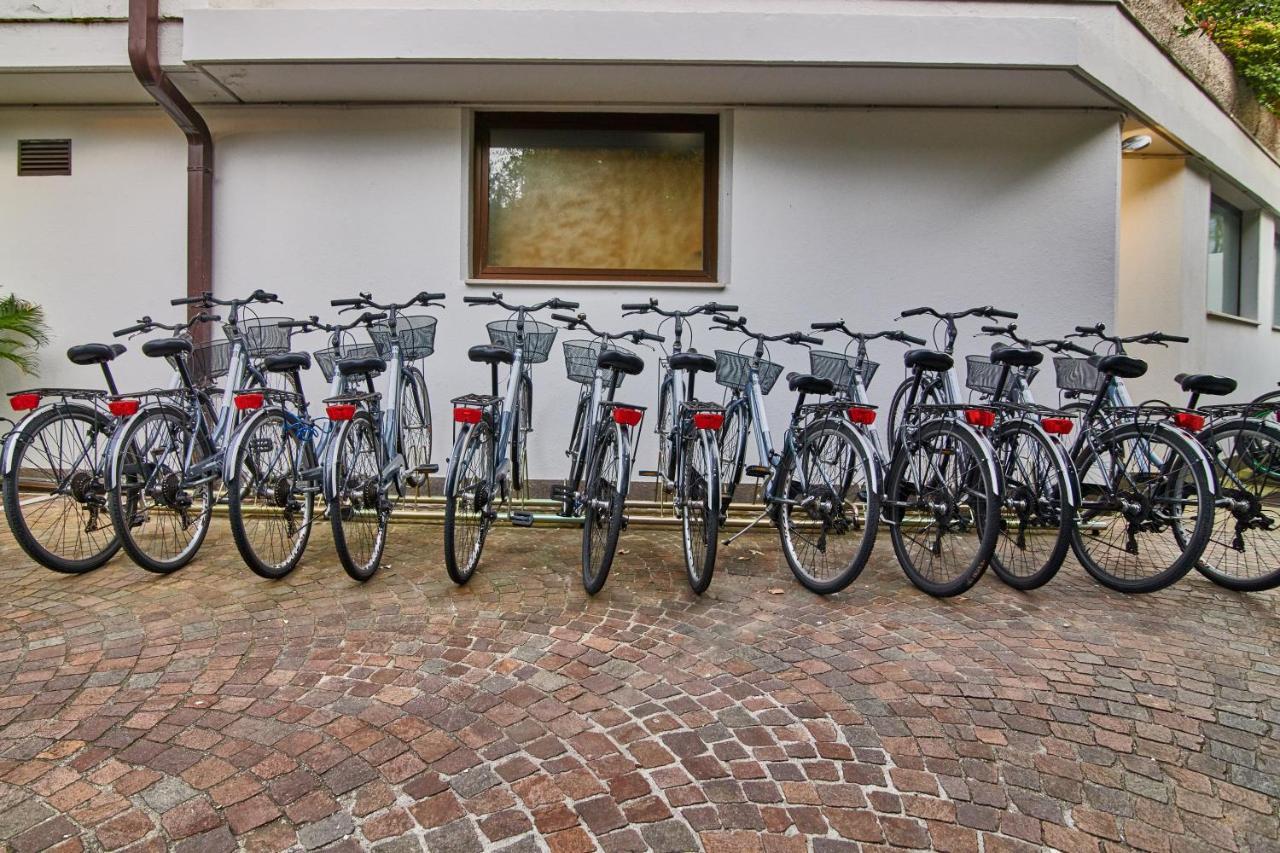 Hotel Lido Blu - Surf & Bike Torbole Sul Garda Bagian luar foto