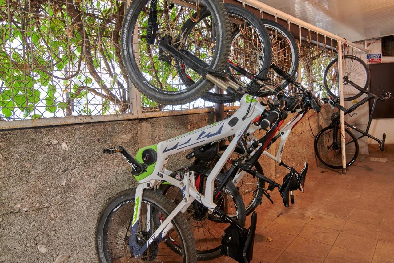 Hotel Lido Blu - Surf & Bike Torbole Sul Garda Bagian luar foto